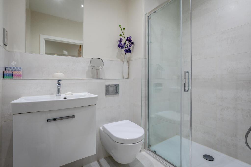 3 Oakfield House-16.jpg