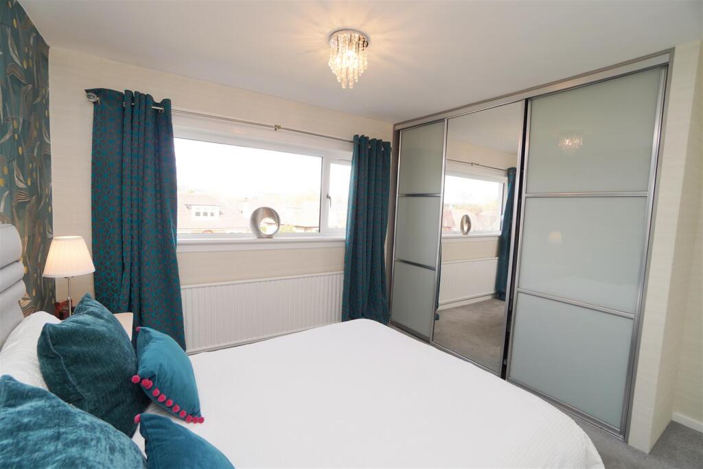bedroom1.jpg
