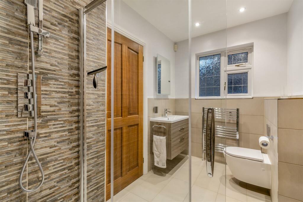 8528405-interior41.jpg