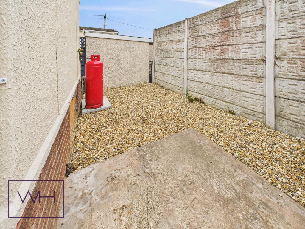CAM03785G0-PR0296-ST