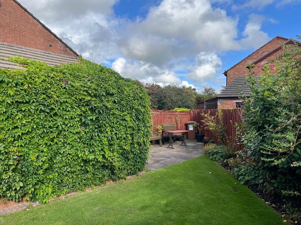 GARDEN 