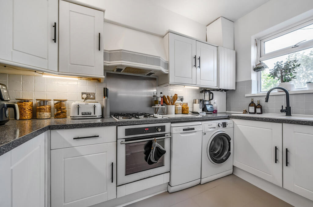 1291028-5-6827802...