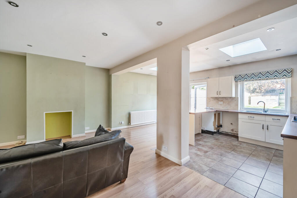 1304406-8-685597d...