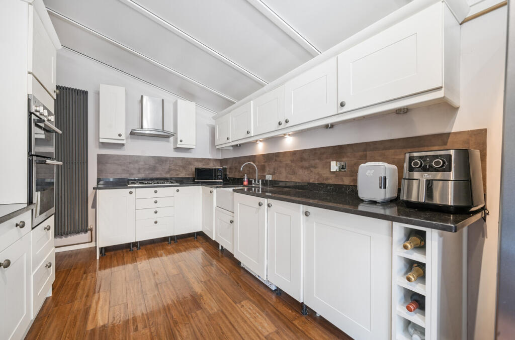 1314780-6-685ea8a...