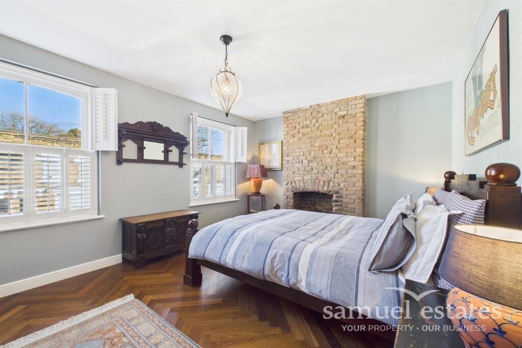 Main Bedroom