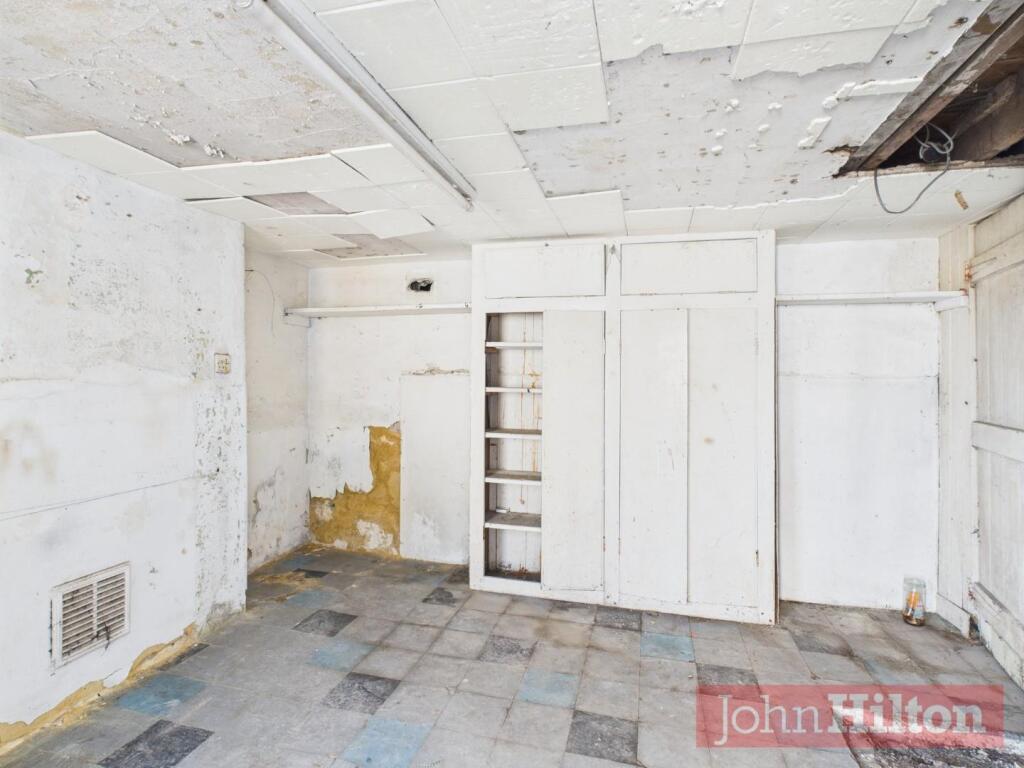 PR0541-STILL009.jpg