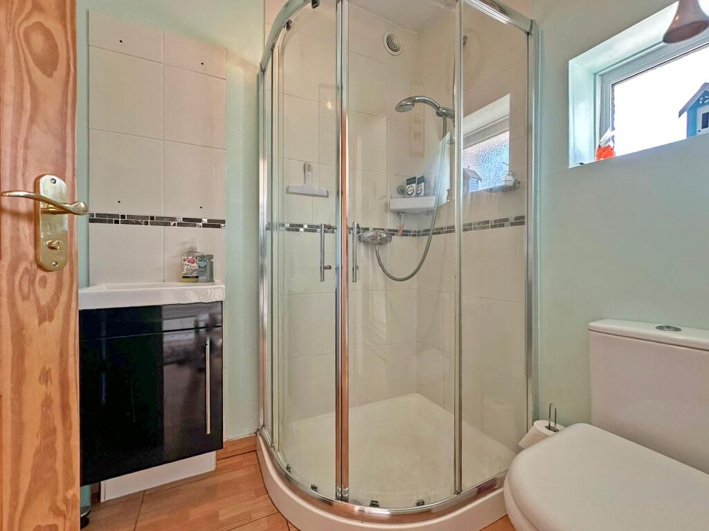 Dowstairs Shower Room