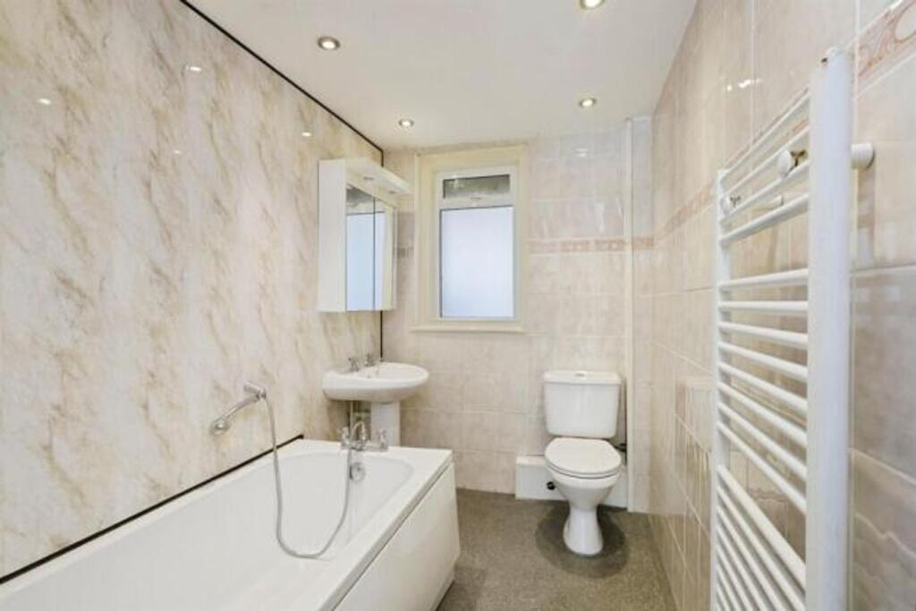 Ground Floor Bathroom/ WC