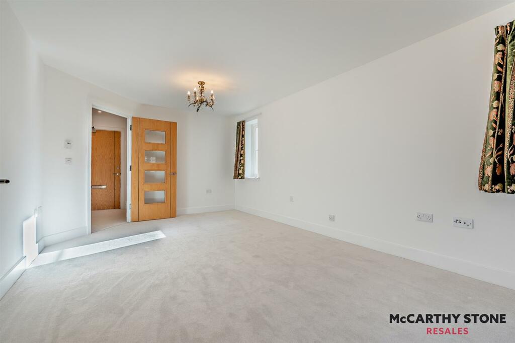 8624307-interior06-800.jpg