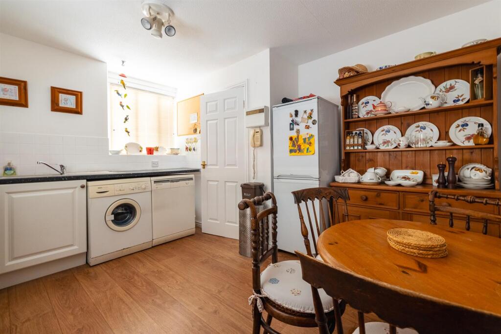 23 Scholars Court-20.jpg