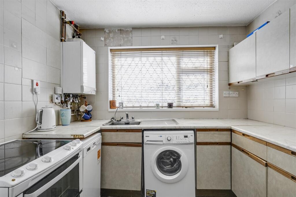 Kitchen 1_1.jpeg