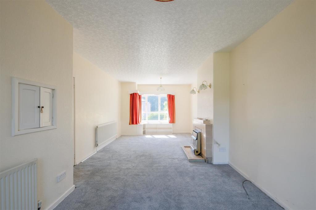 Living Room/Dining Room