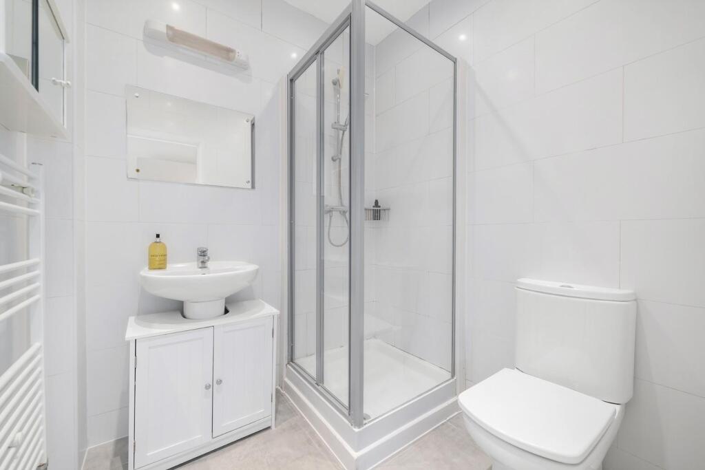 Ensuite.jpg