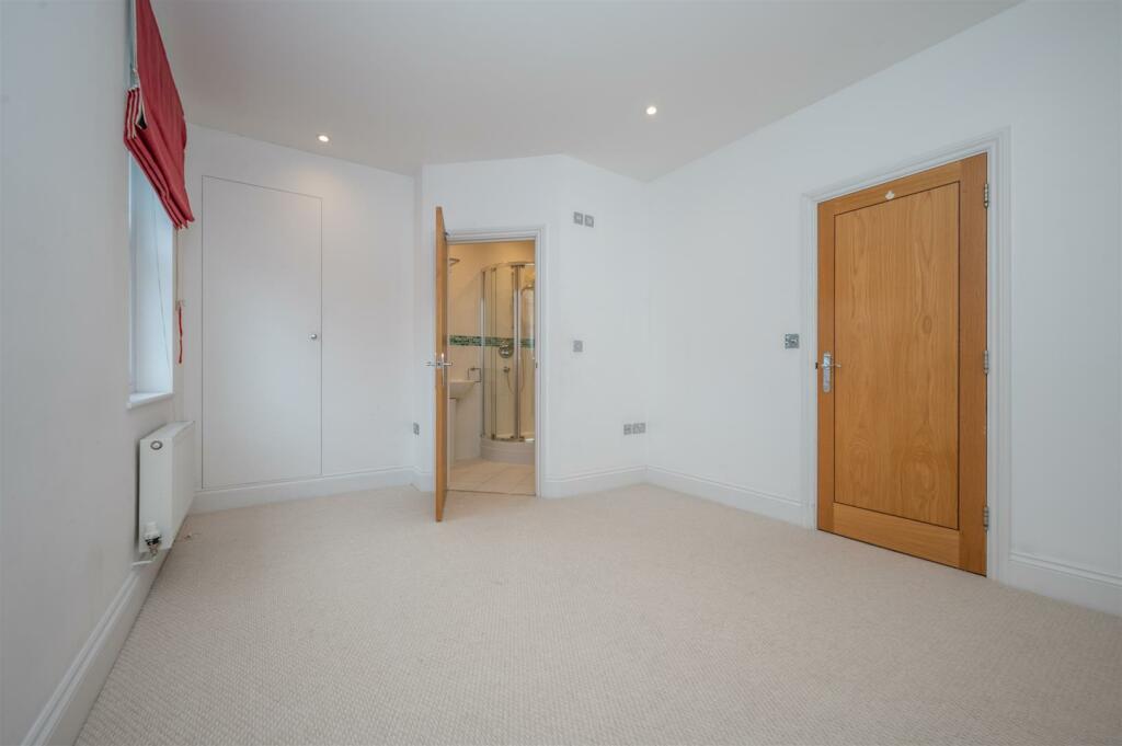 Bedroom One (First Floor)