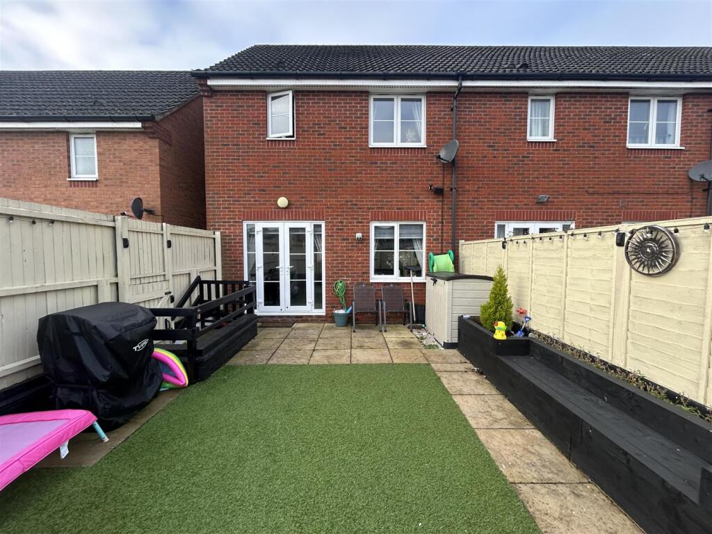 South Meadow Close, Northampton