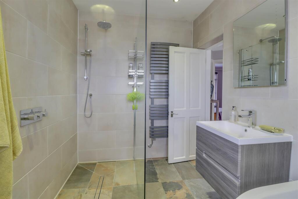 WESTHILL INSIDE-17.jpg