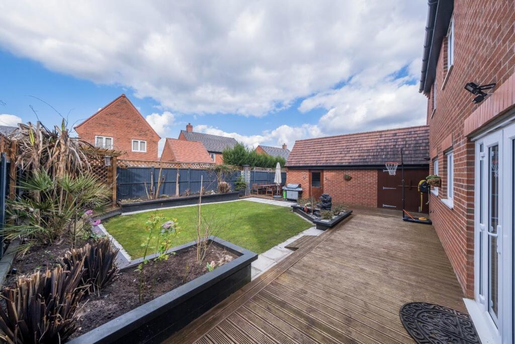 15 Holcroft Drive-035.JPG