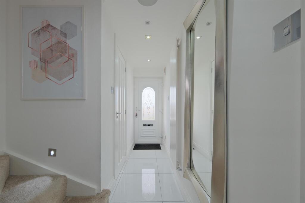 002-25 Beauly Crescent, Wishaw ML2 8EG.jpg