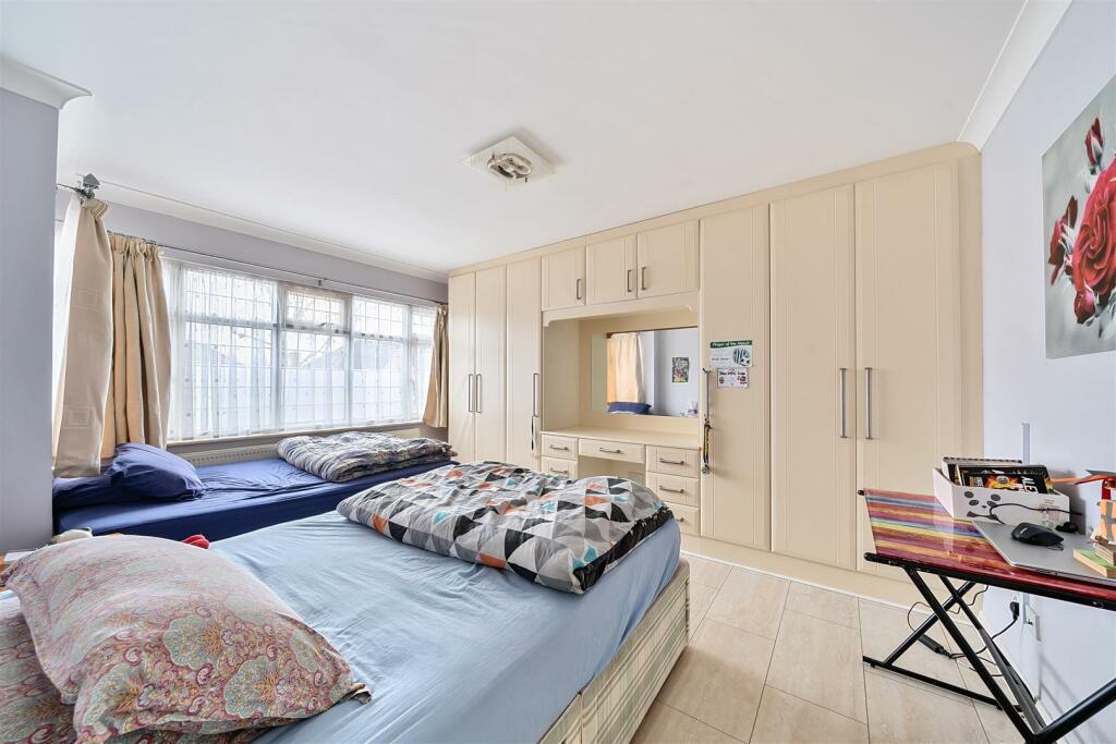 Bedroom 2.jpg