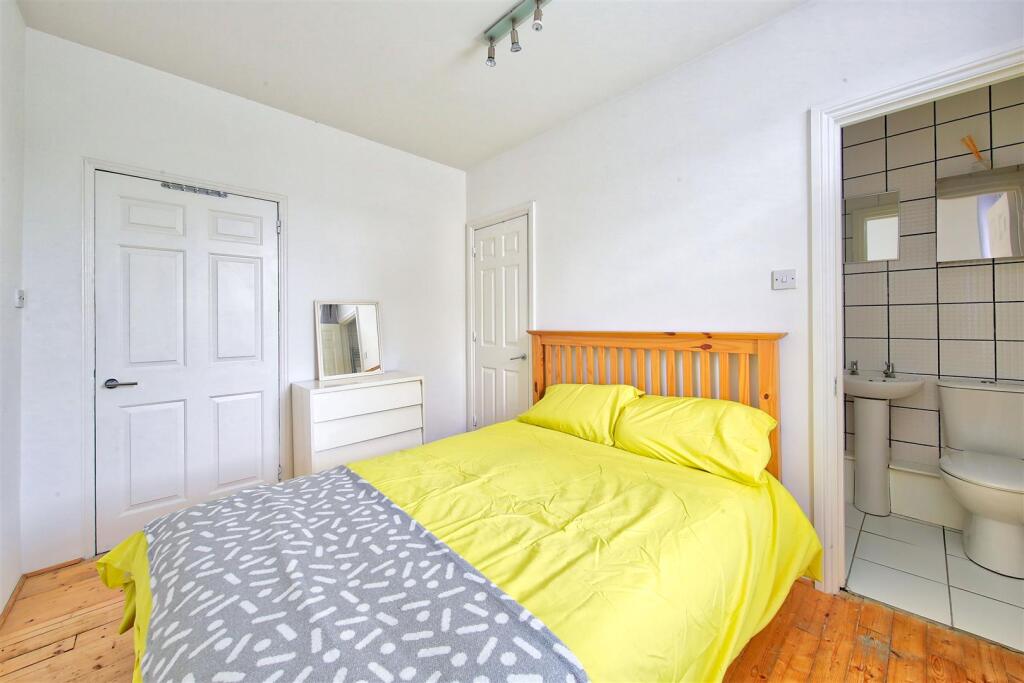 216a_earlsfield_road_bed1.jpg