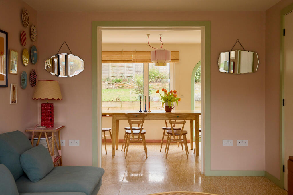 323835 - 25.12.15_TMH_SUTTON CRESCENT_26.JPG