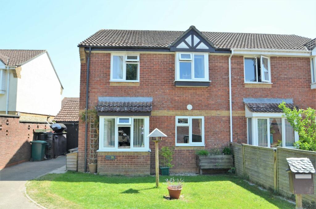 10 Conifer Close