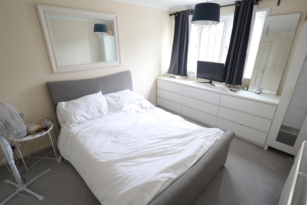 Main Bed