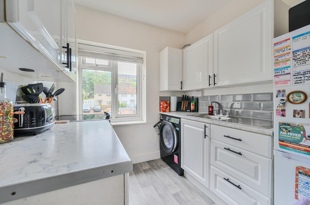 1288701-10-682deb...