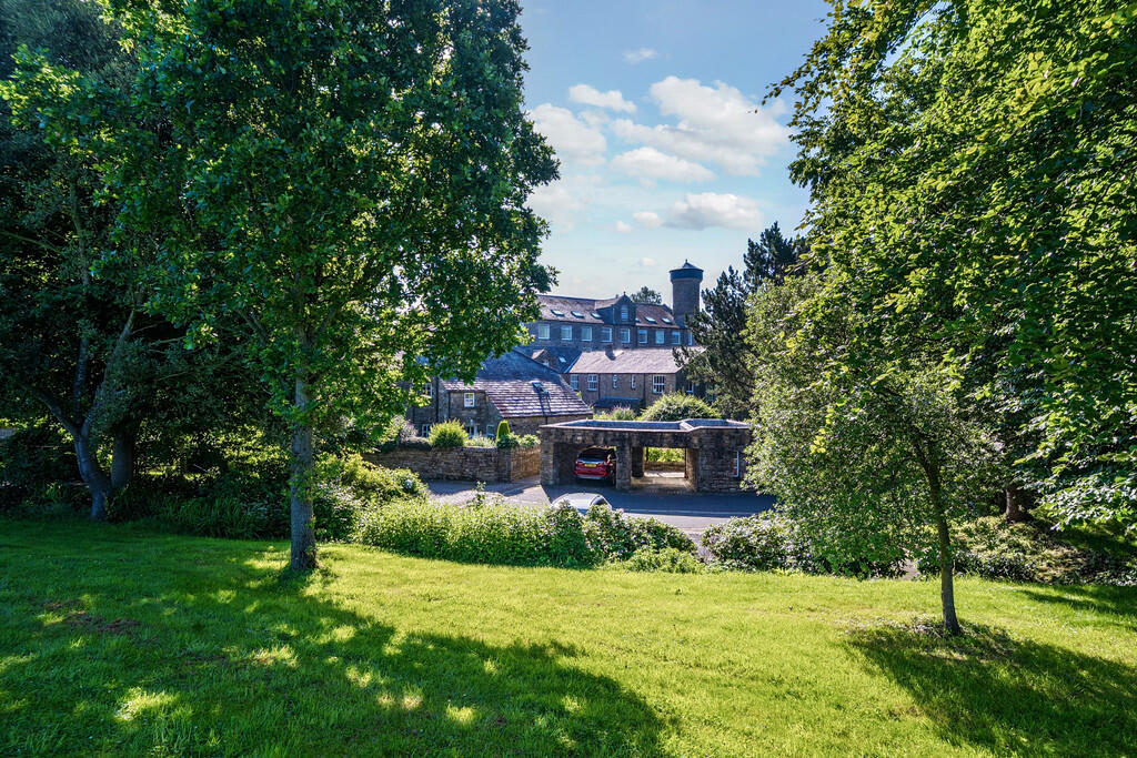 Gardens &amp; Gro...