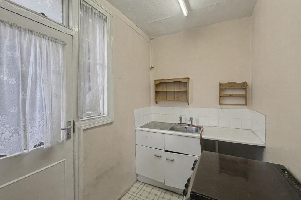 65 Burntwood Lane, London SW17 0AJ