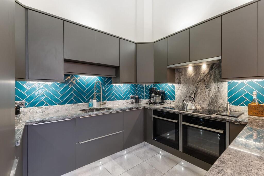 86547_8-Snaith-Wood-Drive-Rawdon  (9)_low.jpg