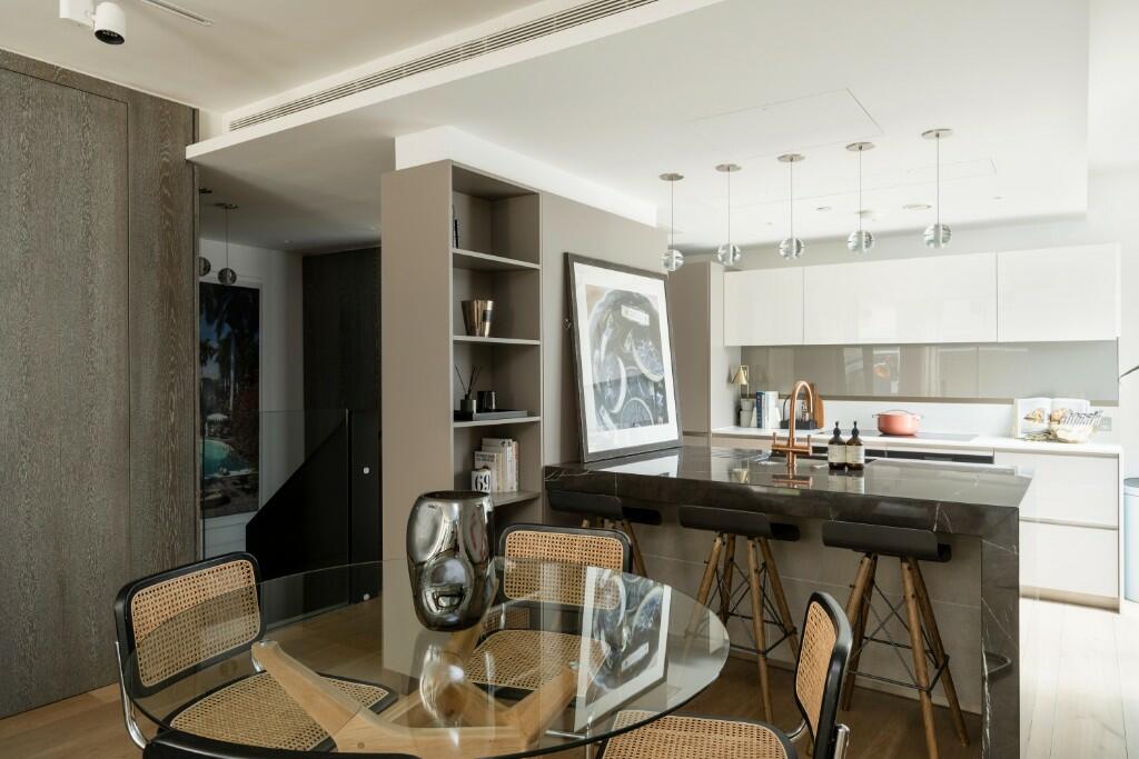 Dining/ Kitchen