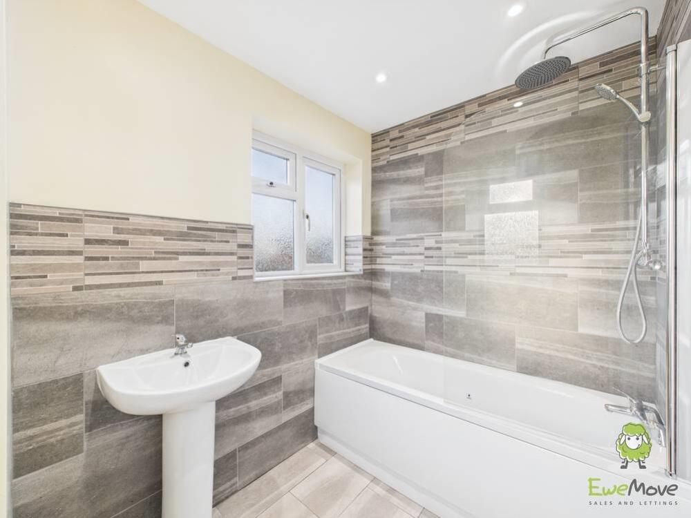 Bathroom - Emily Dimelow Ewemove Whitchurch and Na