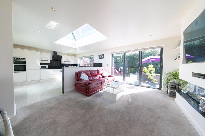 Open plan kitchen &amp; living area
