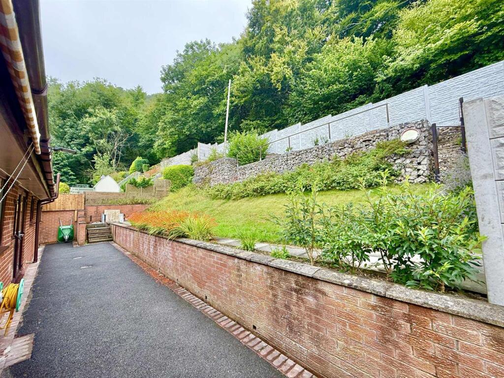 garden.jpg