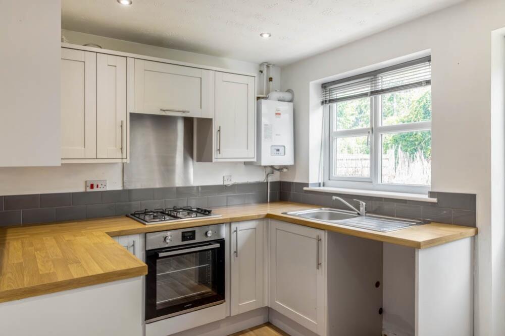 36 St Nicholas Close (Boston)-11