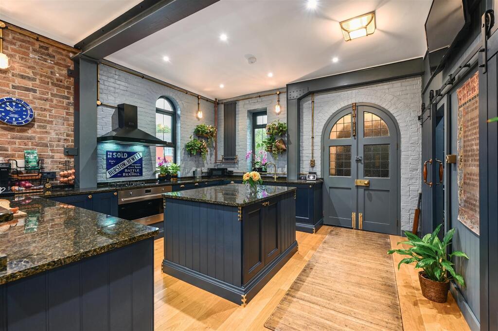 Birkdale hall tn39 (3).jpg