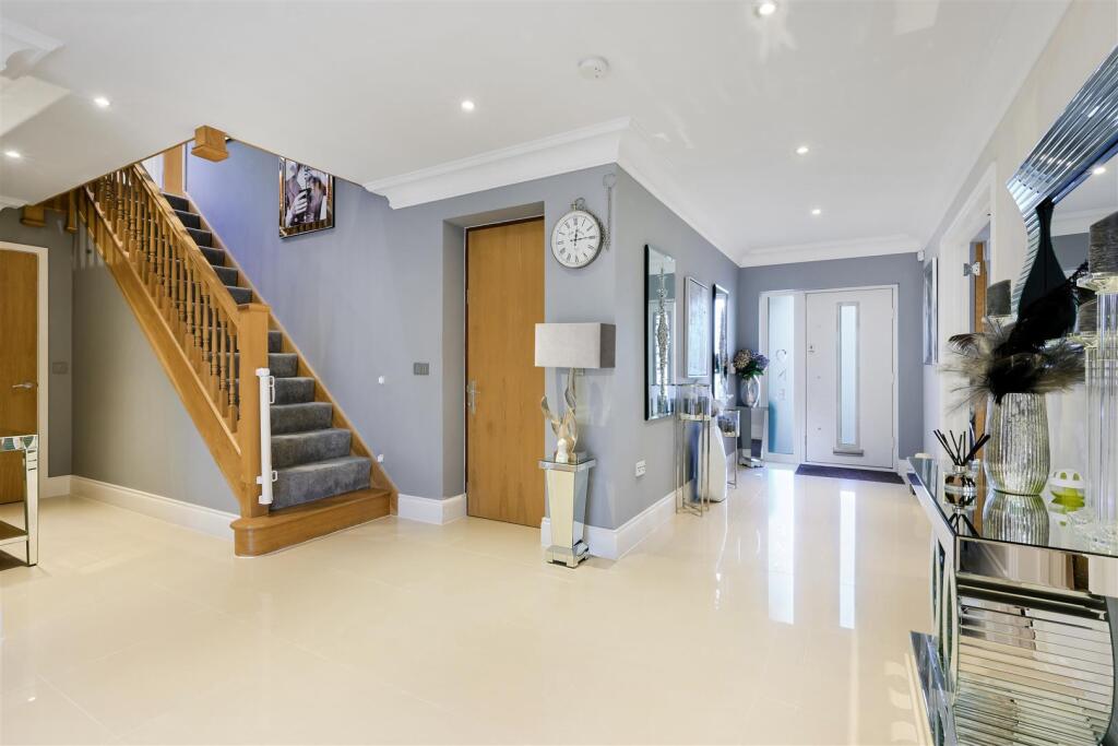 KENMORE CLOSE, 1-1.jpg