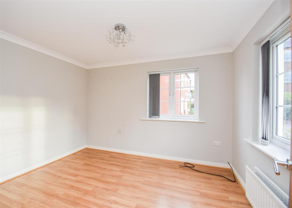 51 Deaconsfield - Sitting Room.jpg