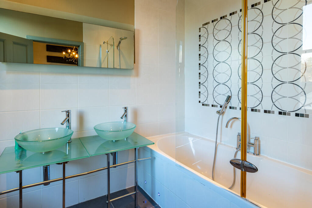 Bedroom 4- MacLar...