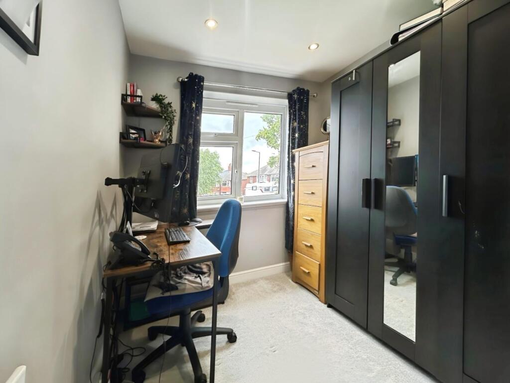 ef67630e-Bedroom 202.jpg