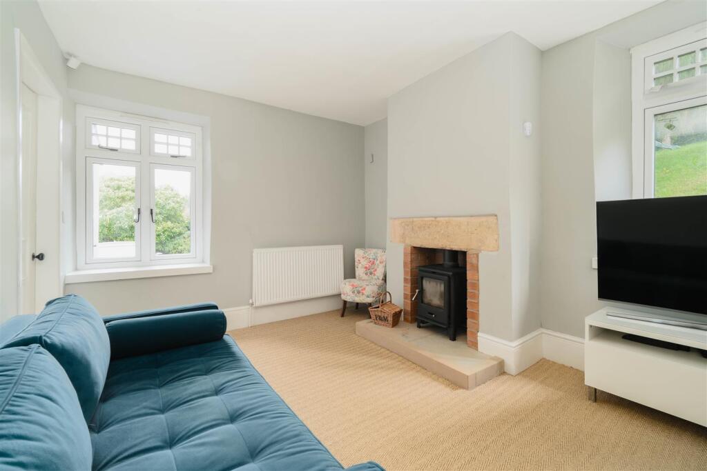 Living Room 2-2.jpg
