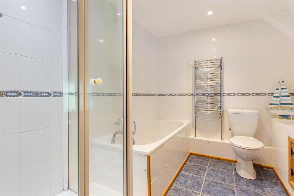 A25 - Orchard View Cottage Cockington Way - 250606