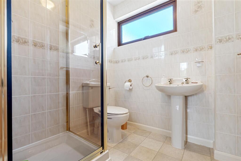 Trenwith Barton Shower Room