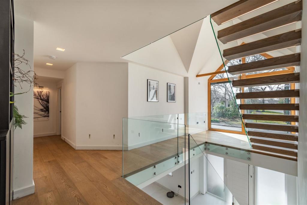 8496053-interior19.jpg