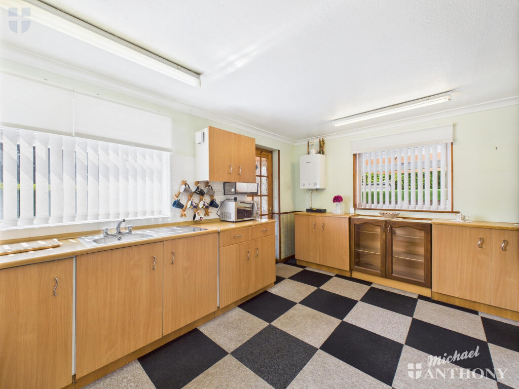 CAM03218G0-PR0688-STILL004