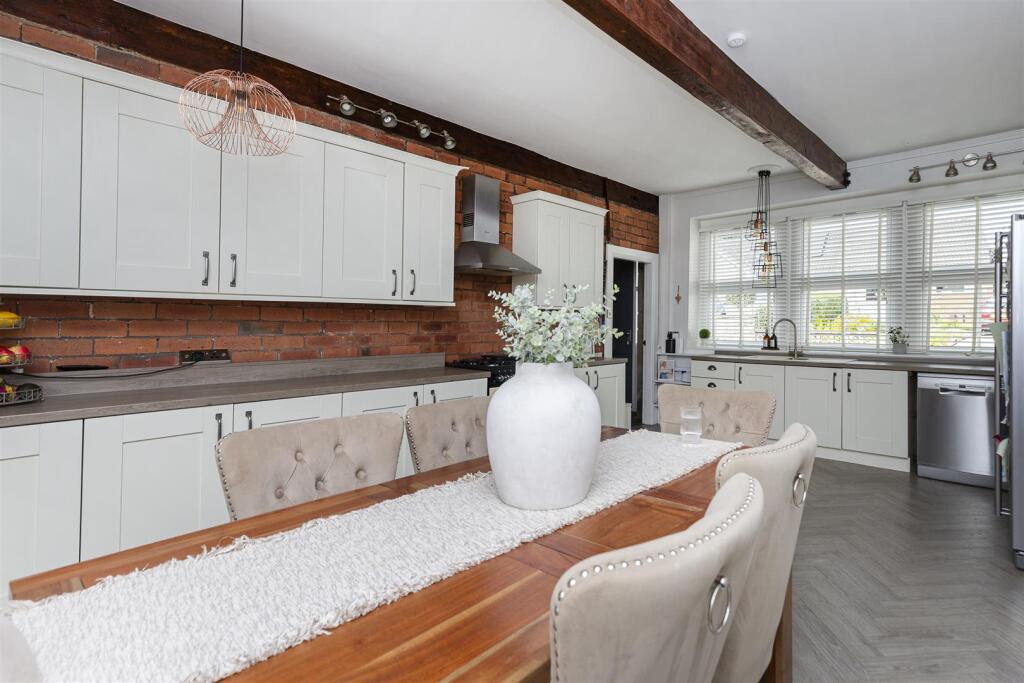 Bramleys Estate Agents - Upper Lane - Gomersal (16