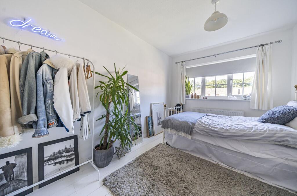 Bedroom Two (2)