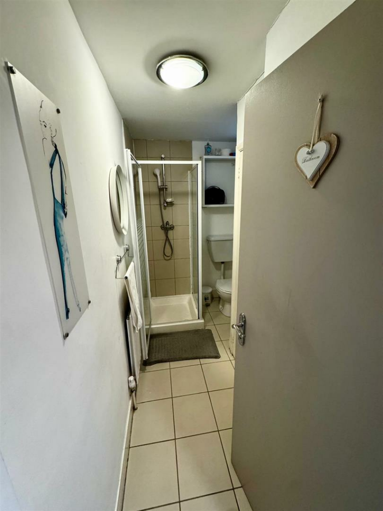 Bathroom 11.png