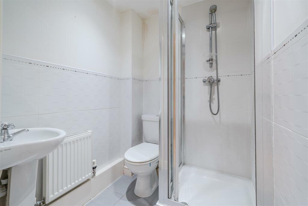 Bedroom 1-4.jpg